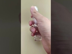 Fein gestaltet, klar, glatt, rund, lang, Tropffflasche für Essenz