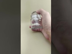 Fein gestaltete, klare Kerzenbecher für das Festival