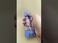 Klare, glatte Lippenbalsam-Verpackung mit blauem Deckel für Lippenstifte