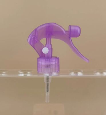 Purpurfarbener Mini-Trigger-Sprayer für die Friseur