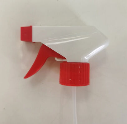 Selbstgefertigter, bunter, feiner, nebliger Triggersprüher aus Kunststoff, Wassersäulenstrahl