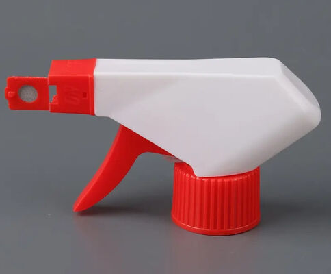 Selbstgefertigter, bunter, feiner, nebliger Triggersprüher aus Kunststoff, Wassersäulenstrahl