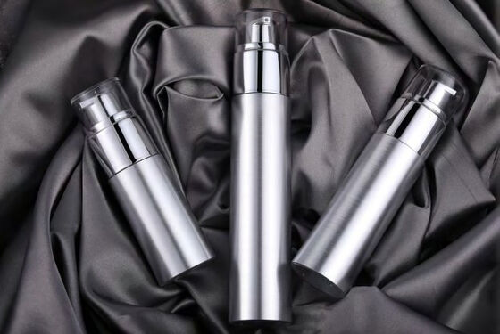 Kosmetische Verpackung Runde Kunststofflotion Creme Leere luftlose Flasche mit Pumpenkopf
