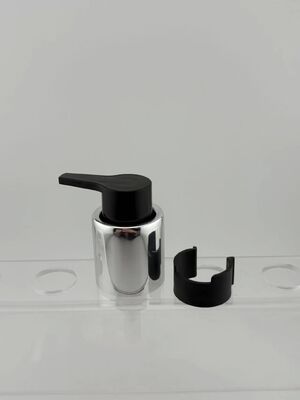 28/410 Matte schwarze Kunststoffcreme-Pumpe mit Clip für die Verpackung von Kosmetika