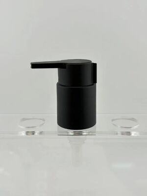 28/410 Matte schwarze Kunststoffcreme-Pumpe mit Clip für die Verpackung von Kosmetika