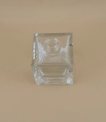 Quadratische Dicke Sohle Glatte klare Glasflasche für Autoparfüm